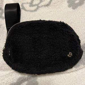 Lululemon belt bag